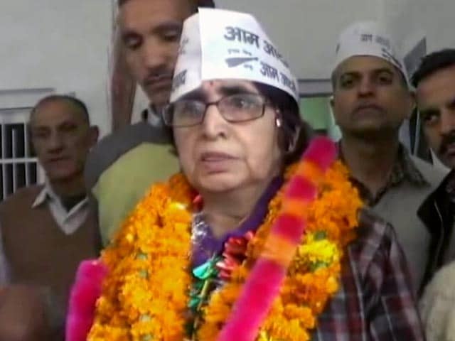 Kargil hero Vikram Batra's mother fights the ballot war