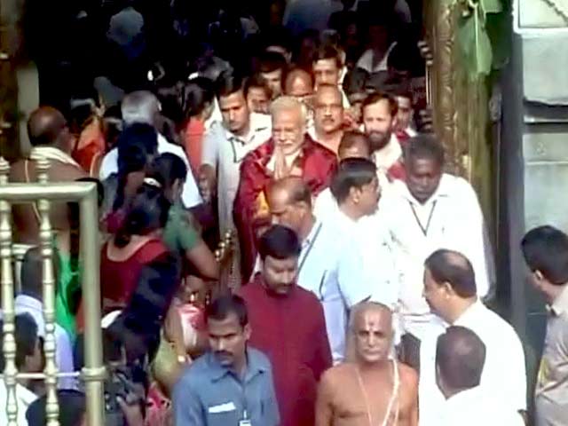 नरेंद्र मोदी ने की तिरुपति बालाजी मंदिर में पूजा