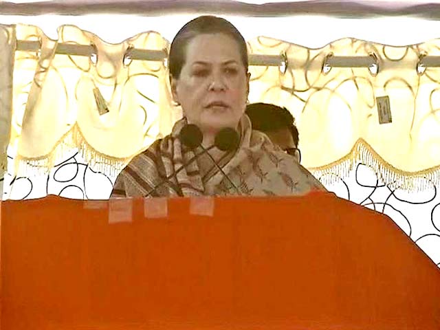 Sonia Gandhi Vows to Make Up with Seemandhra