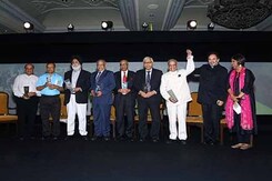 चुनाव आयोग को एनडीटीवी इंडियन ऑफ इयर का सम्मान चुनाव आयोग को एनडीटीवी इंडियन ऑफ इयर का सम्मान