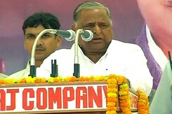 सपा सरकार ने हर वर्ग को प्राथमिकता दी : मुलायम सिंह सपा सरकार ने हर वर्ग को प्राथमिकता दी : मुलायम सिंह