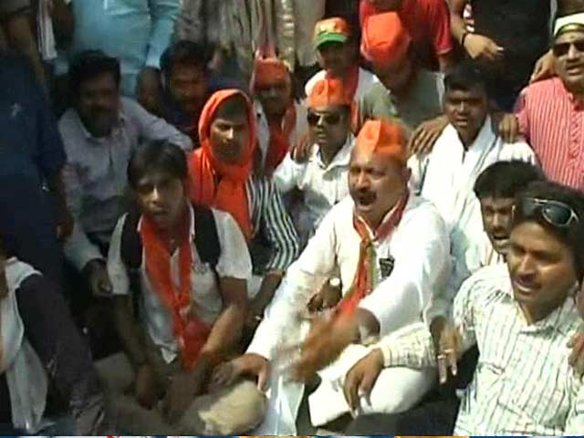 Video : BJP Protests in Varanasi Over Modi Rally Row