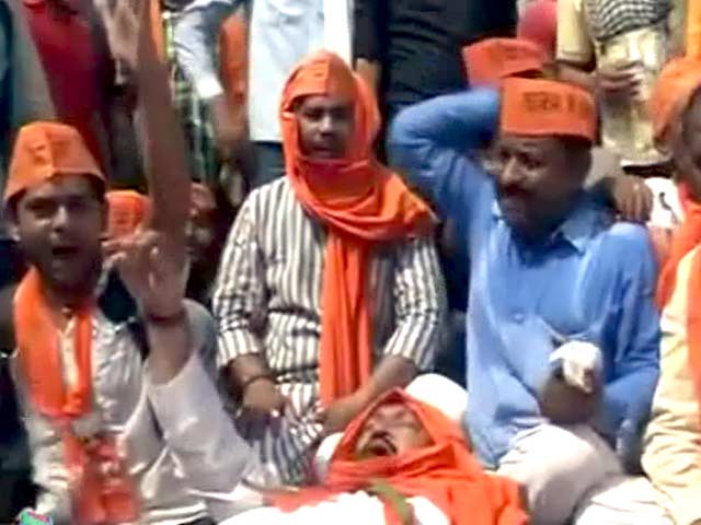 नेशनल हाइवे : विरोध, बवाल और धरना