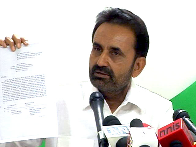 नरेंद्र मोदी 'फर्जी' ओबीसी : कांग्रेस