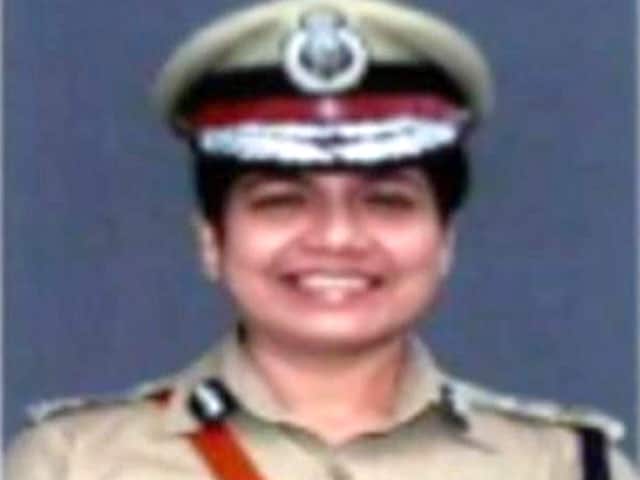 CBI vs Jayalalithaa Over Top Woman Cop, Supreme Court Intervenes