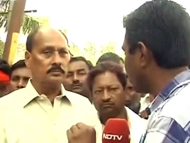 आजमगढ़ के बीजेपी उम्मीदवार ने लगाया सपा पर आरोप