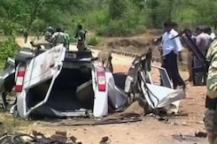 7 Cops Killed in Naxal Attack in Gadchiroli 7 Cops Killed in Naxal Attack in Gadchiroli