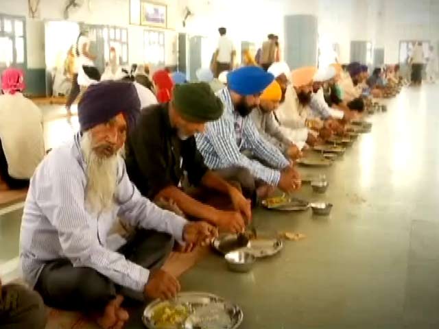 Langar at Gurudwara Dukh Niwaran Sahib