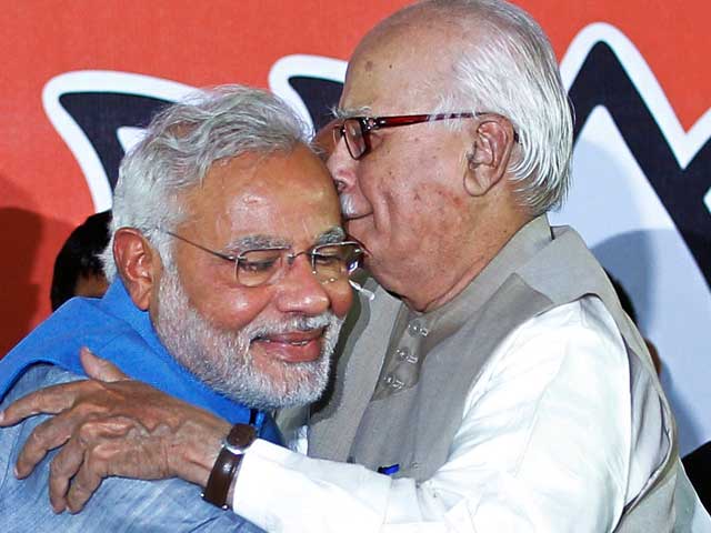 Election Results 2014: From Advani, Flowers and a Hug for Modi Election Results 2014: From Advani, Flowers and a Hug for Modi