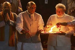 Modi Performs Ganga Aarti at Dashashwamedh Ghat Modi Performs Ganga Aarti at Dashashwamedh Ghat