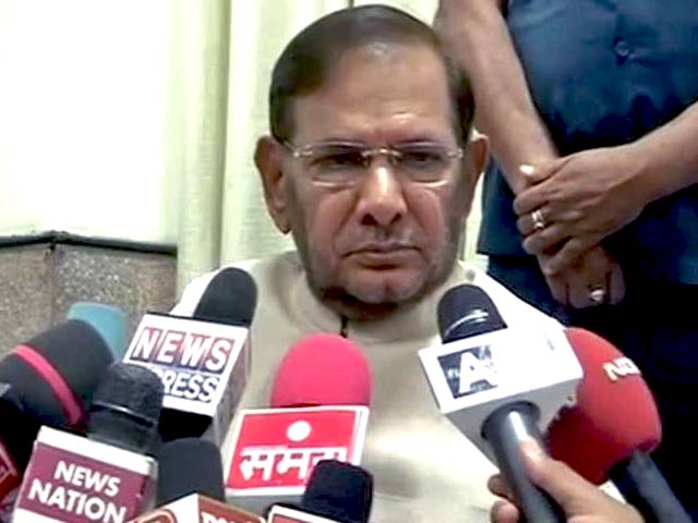 Video : 'We Will Elect a New Leader', Says JD(U) Chief Sharad Yadav After Nitish Kumar Resigns