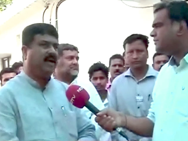 Videos : बिहार में हम जोड़−तोड़ नहीं करेंगे: बीजेपी