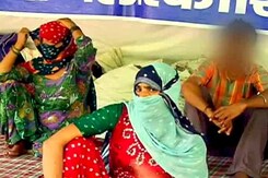 कोई नहीं सुन रहा भगाना गैंगरेप पीड़ितों की तकलीफ कोई नहीं सुन रहा भगाना गैंगरेप पीड़ितों की तकलीफ