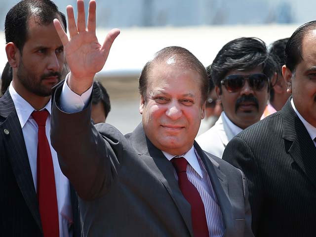 'Carrying Message of Peace' Nawaz Sharif Arrives in Delhi