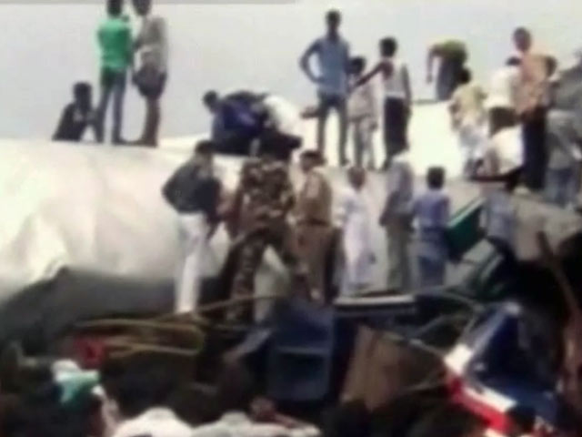 यूपी में रेल दुर्घटना, मरने वालों की संख्या 22 हुई