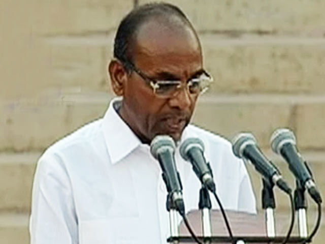 अनदेखी से नाराज शिवसेना, गीते ने नहीं संभाला कामकाज