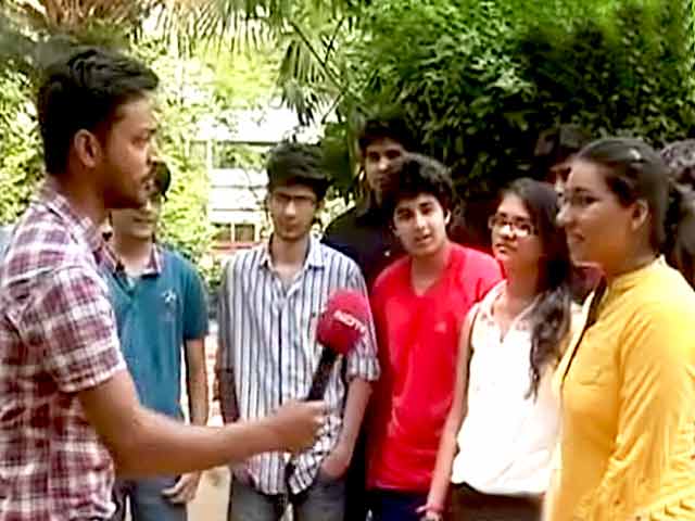 Video : CBSE Class 12th Results Out, Time for College Admissions