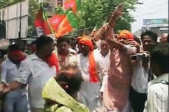 यूपी में बिजली पर सियासत यूपी में बिजली पर सियासत