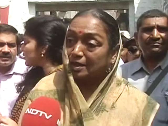 बदायूं पहुंची पूर्व लोकसभा अध्यक्ष मीरा कुमार