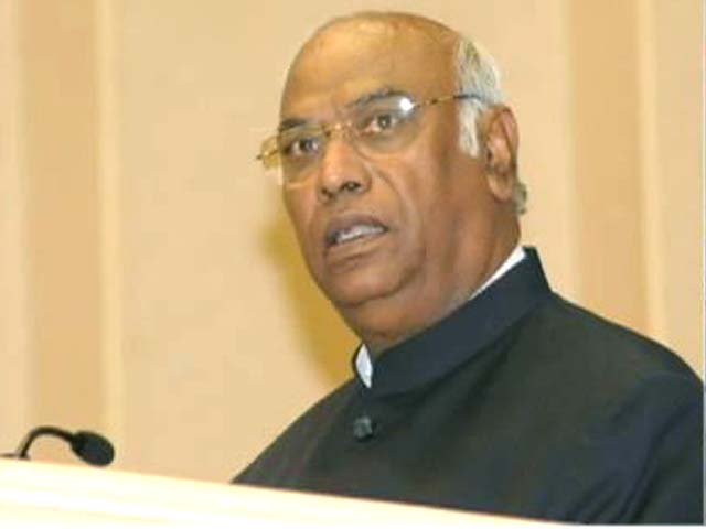 Mallikarjun Kharge, Not Rahul Gandhi, to Lead Congress in Lok Sabha