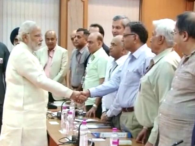 पीएम ने 100 दिन के एजेंडे पर सचिवों से की बात