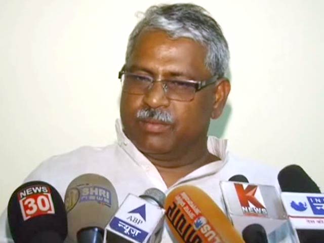 Caught on Camera: Samajwadi Party MLA Abusing Official