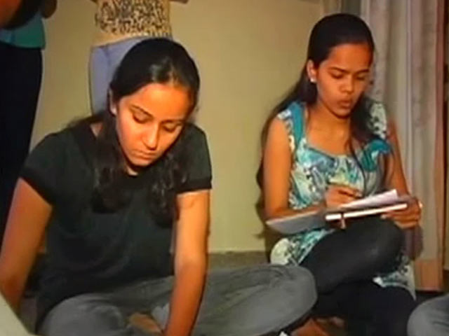 दिल्ली के मॉल्स को रात 10 बजे के बाद बिजली सप्लाई नहीं : उपराज्यपाल