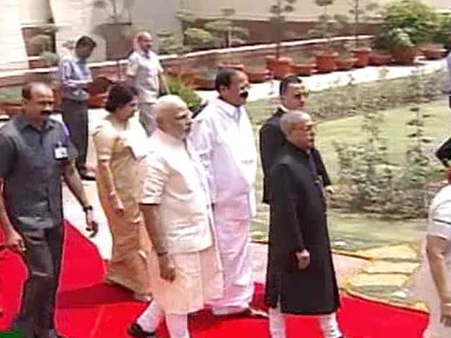 Economic Revival 'Paramount' Goal of Modi Government, Says President