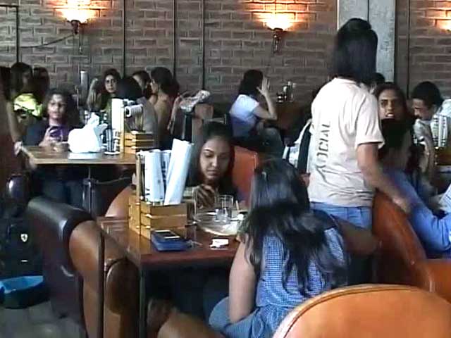 Video : Bangalore's Bars, Restaurants to Stay Open Till 1 AM