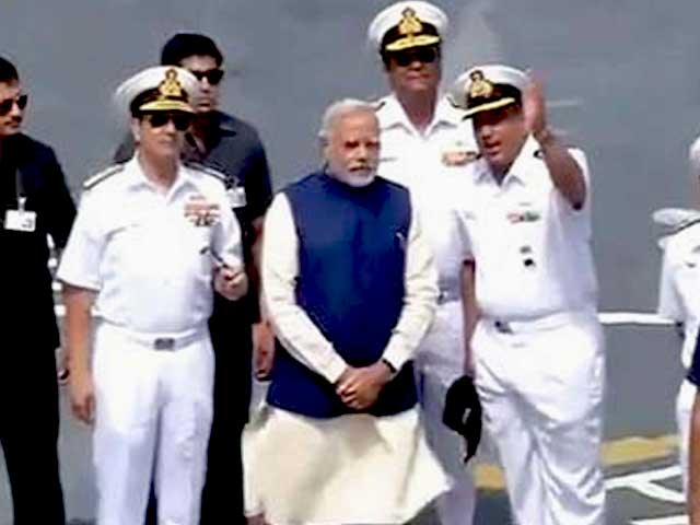 INS विक्रमादित्य पर पीएम नरेंद्र मोदी