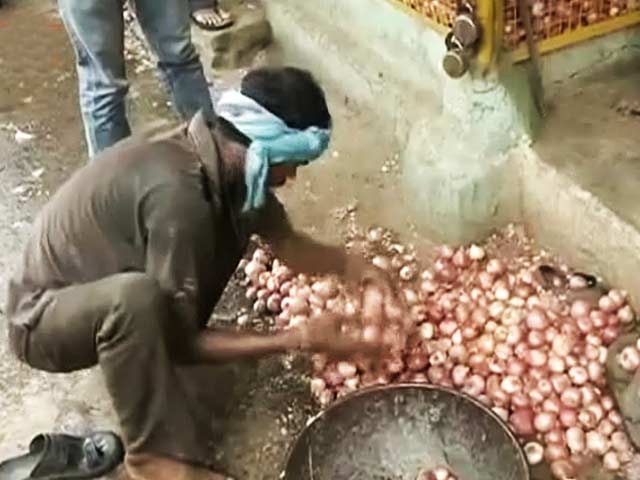 क्या टल गया है प्याज पर आया संकट?