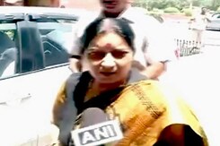 अगवा भारतीयों की रिहाई के लिए कोई कसर नहीं छोड़ेंगे : सुषमा स्वराज अगवा भारतीयों की रिहाई के लिए कोई कसर नहीं छोड़ेंगे : सुषमा स्वराज