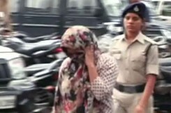 मध्य प्रदेश का महा-घोटाला : मुख्यमंत्री के पूर्व पीए को नोटिस मध्य प्रदेश का महा-घोटाला : मुख्यमंत्री के पूर्व पीए को नोटिस