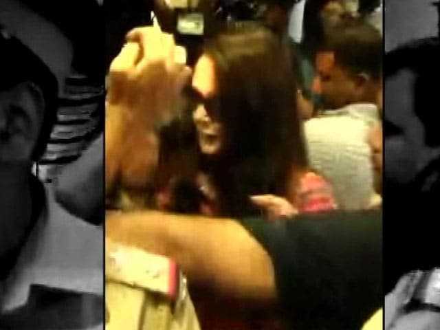 Video : Preity Zinta Meets Cops at Stadium Where She Was Allegedly Threatened