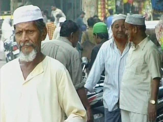 Video : Maharashtra Cabinet Clears Quota for Muslims and Marathas