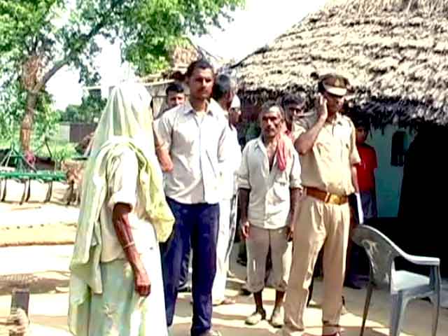 बुलंदशहर : पेड़ से लटके मिले दो शव