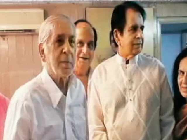 प्रॉपर्टी विवाद में दिलीप कुमार