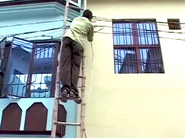 Videos : यूपी में बिजली चोरी के खिलाफ सख्त अभियान