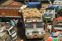 आजादपुर मंडी का बुरा हाल आजादपुर मंडी का बुरा हाल