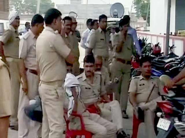 मुरादाबाद के कांठ में भारी पुलिस बल तैनात