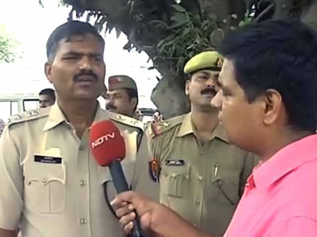 सरकारी अधिकारी का नेताओं जैसा बयान