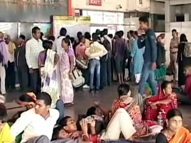 वाराणसी : रेल बजट से उम्मीदें...