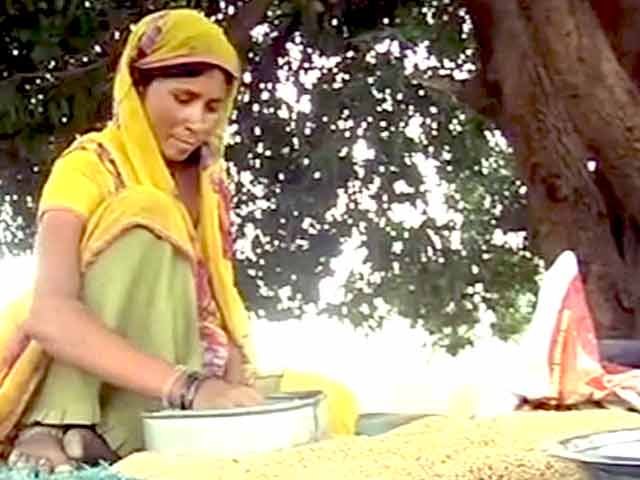 न्यूज प्वाइंट : गरीबी की रिपोर्ट और जमीनी हकीकत