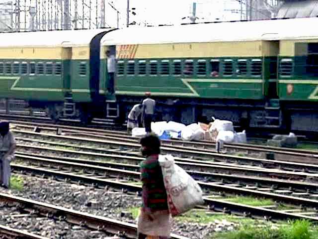 Video : Sadananda Gowda Asks Cabinet to Allow FDI to Revamp Railways
