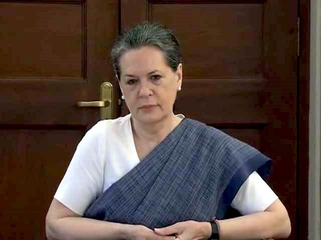 Video : Sonia Gandhi Charges Government with Witch-Hunt over Tax Notices