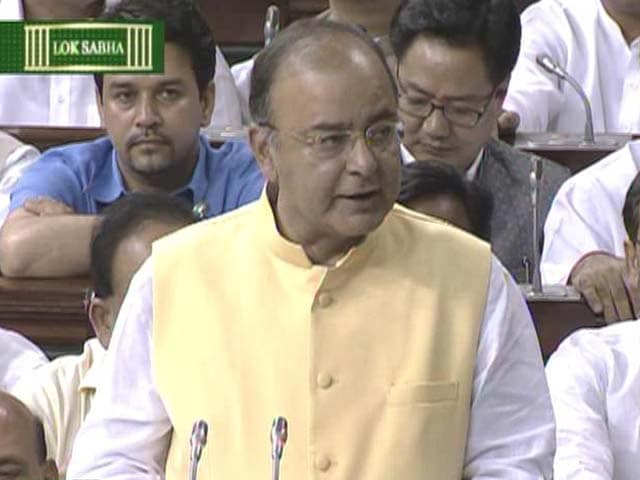 Video : Budget 2014: Arun Jaitley Targets Fiscal Consolidation; Announces Income Tax Sops