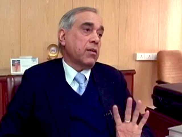 पीएम के प्रधान सचिव पर हंगामा