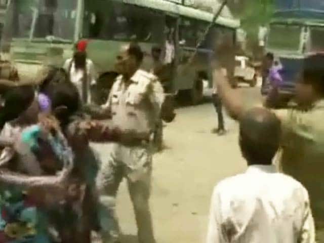 Video : UP Woman Says She Suffered Miscarriage After Being Beaten By Cop During Protest