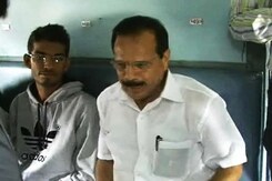 जनरल कोच में रेलमंत्री जनरल कोच में रेलमंत्री