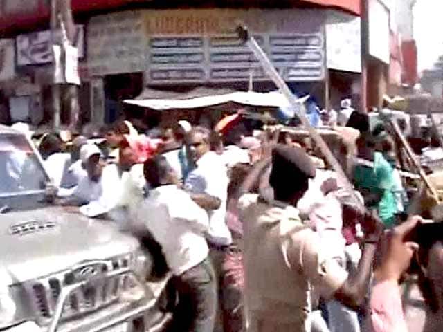 Police Lathicharge Protesting Contractual Teachers in Patna